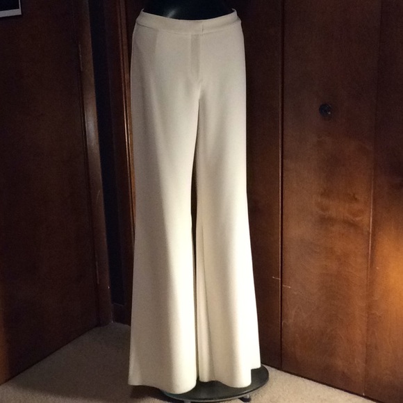 St. John Pants - St. John Diana Wider Leg Pant in Palomino Size 8